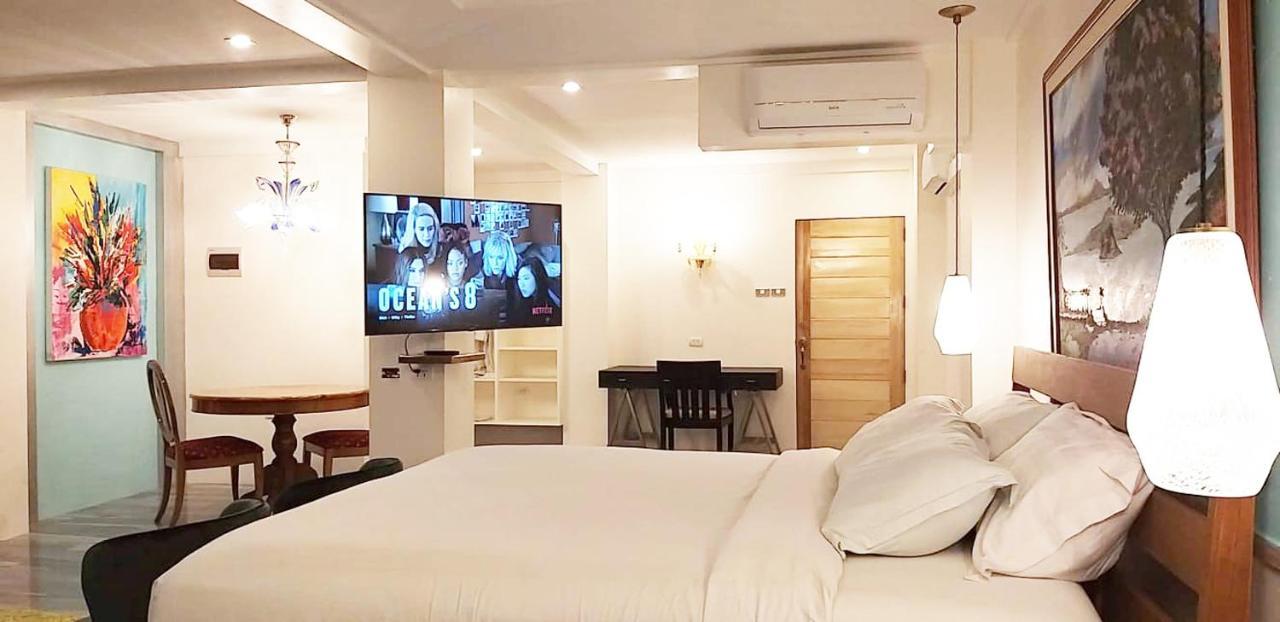 Bed and Breakfast The Carmelence View Tagaytay City Exterior foto