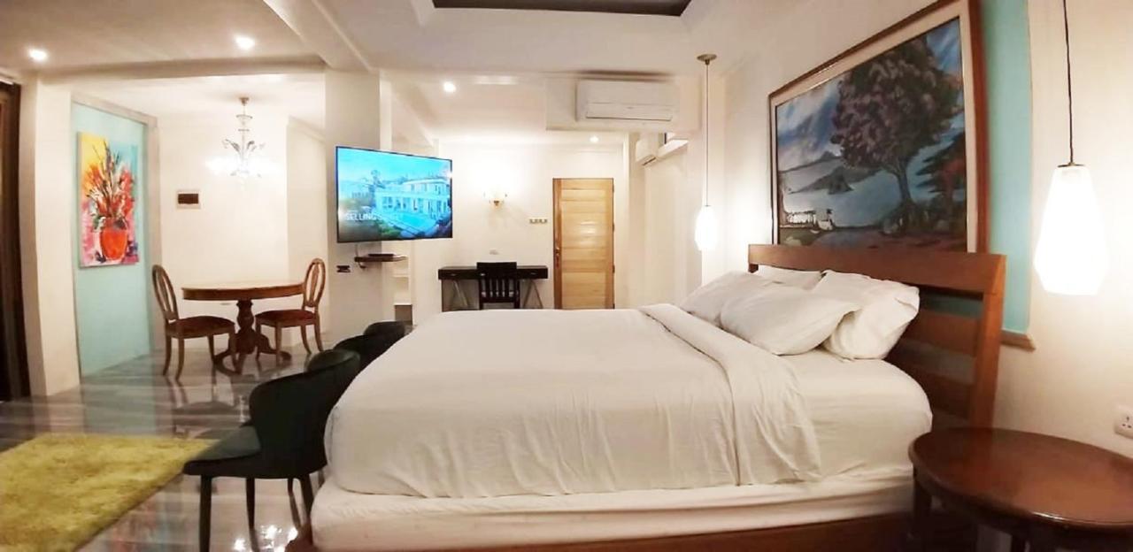 Bed and Breakfast The Carmelence View Tagaytay City Exterior foto