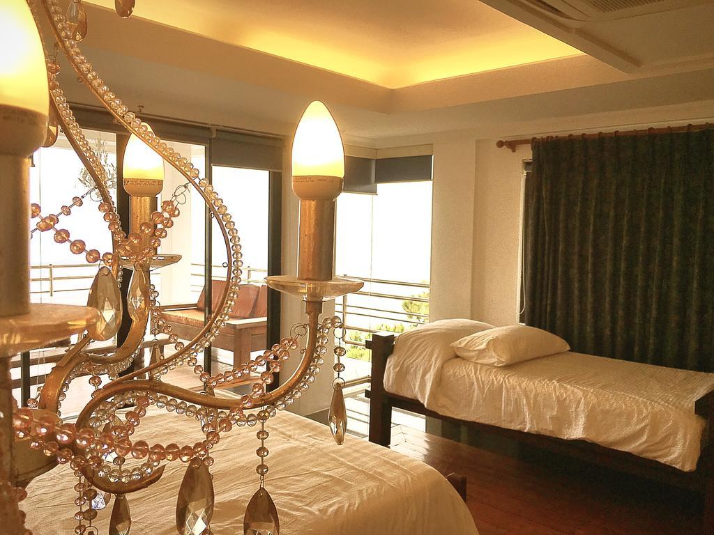 Bed and Breakfast The Carmelence View Tagaytay City Exterior foto